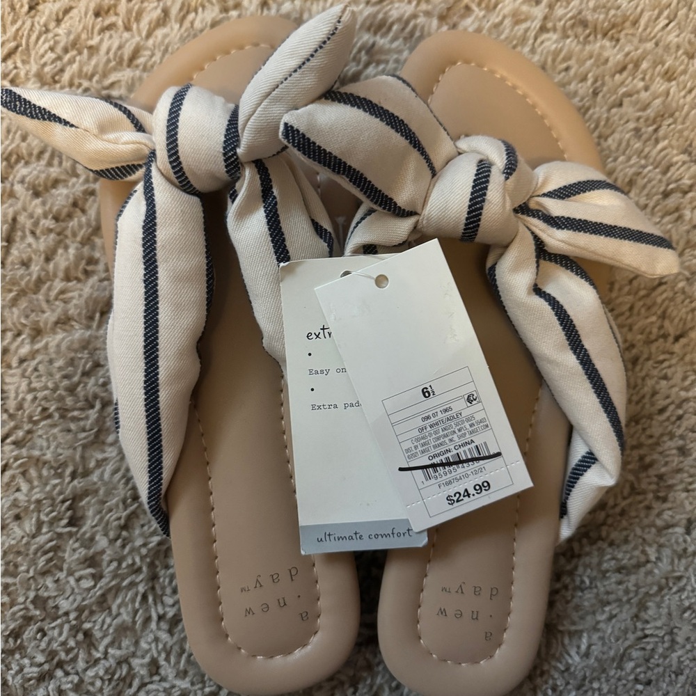 NWT a new day ultimate comfort off white sandals